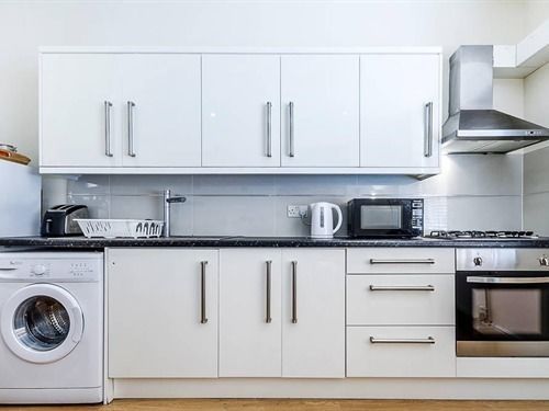 Windsor Holiday Apartments Лондон Экстерьер фото